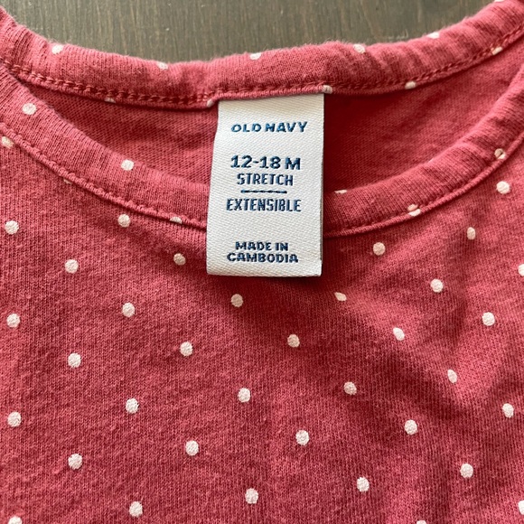 4/$15🌸 Pink and White Polkadot Flowy Top - Picture 2 of 4